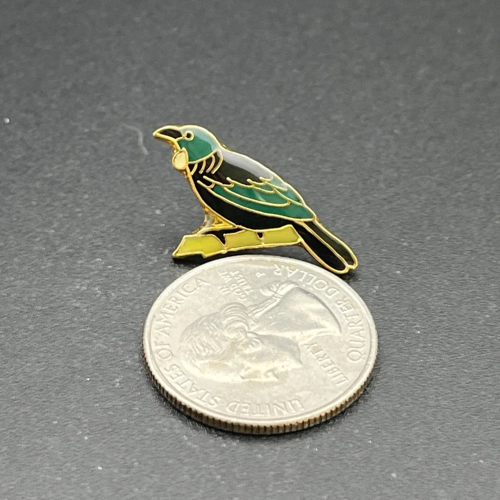 New Zealand Tui Bird‎ Lapel Hat Pin